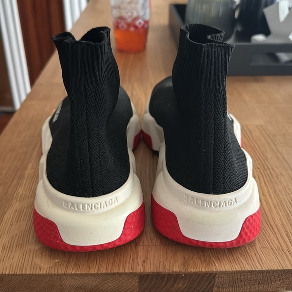 Balenciaga - Picture 2 of 4